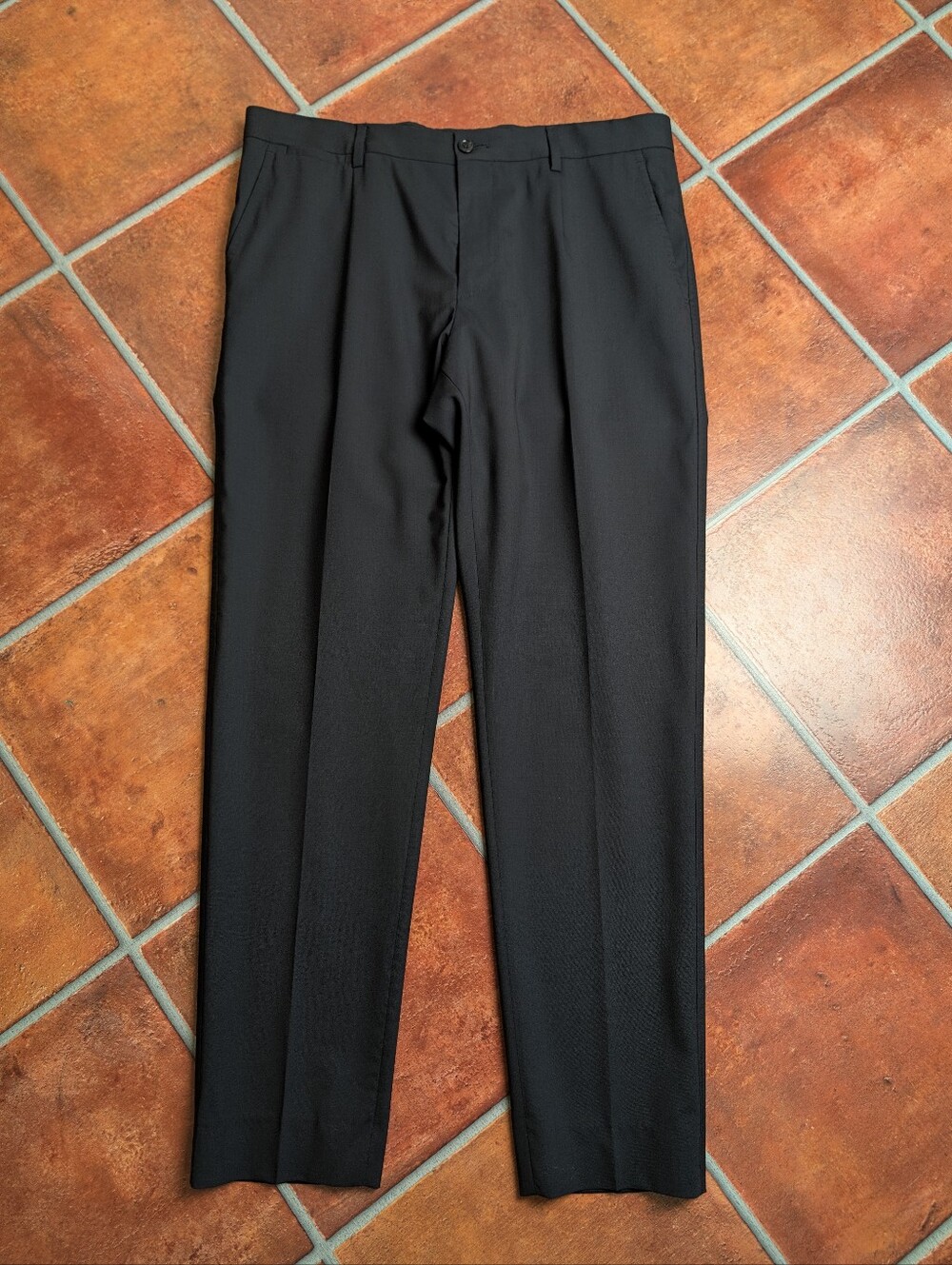 Dolce & Gabbana Men's Stretch Wool Dress Pants in Black
